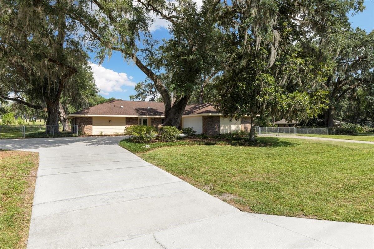Image 5 of 75 For 9542 Wallien Drive