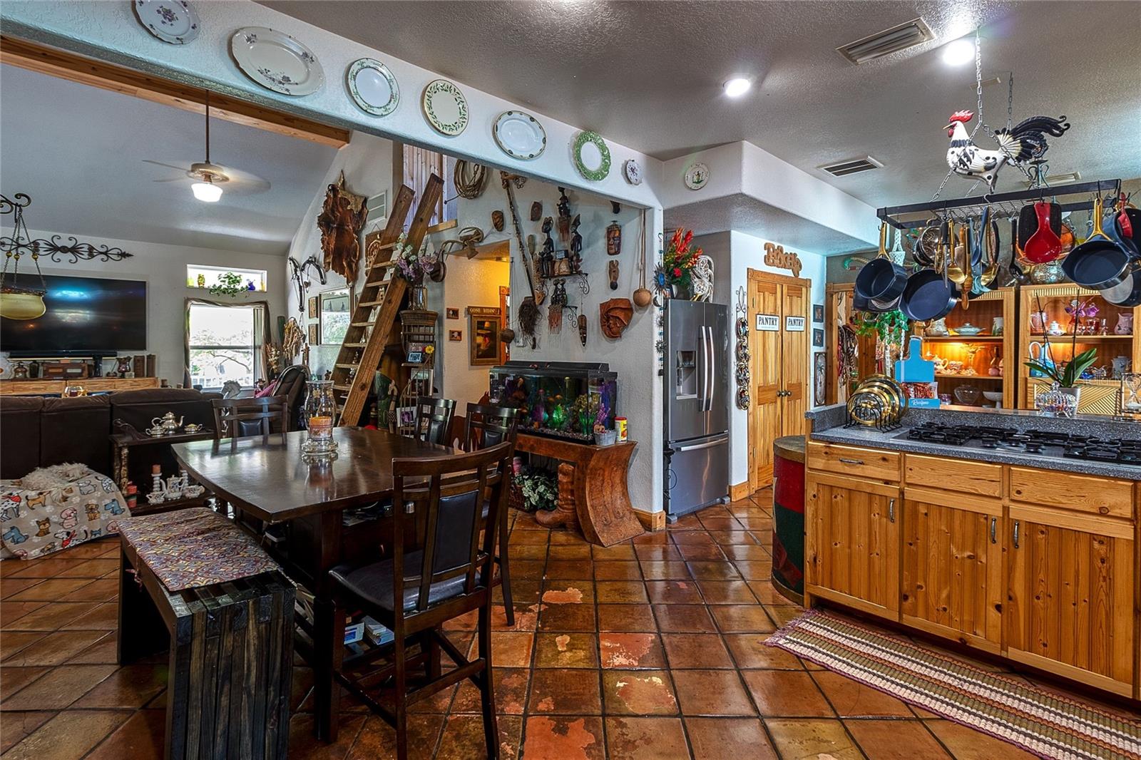 Image 17 of 71 For 15625 Olney Lane