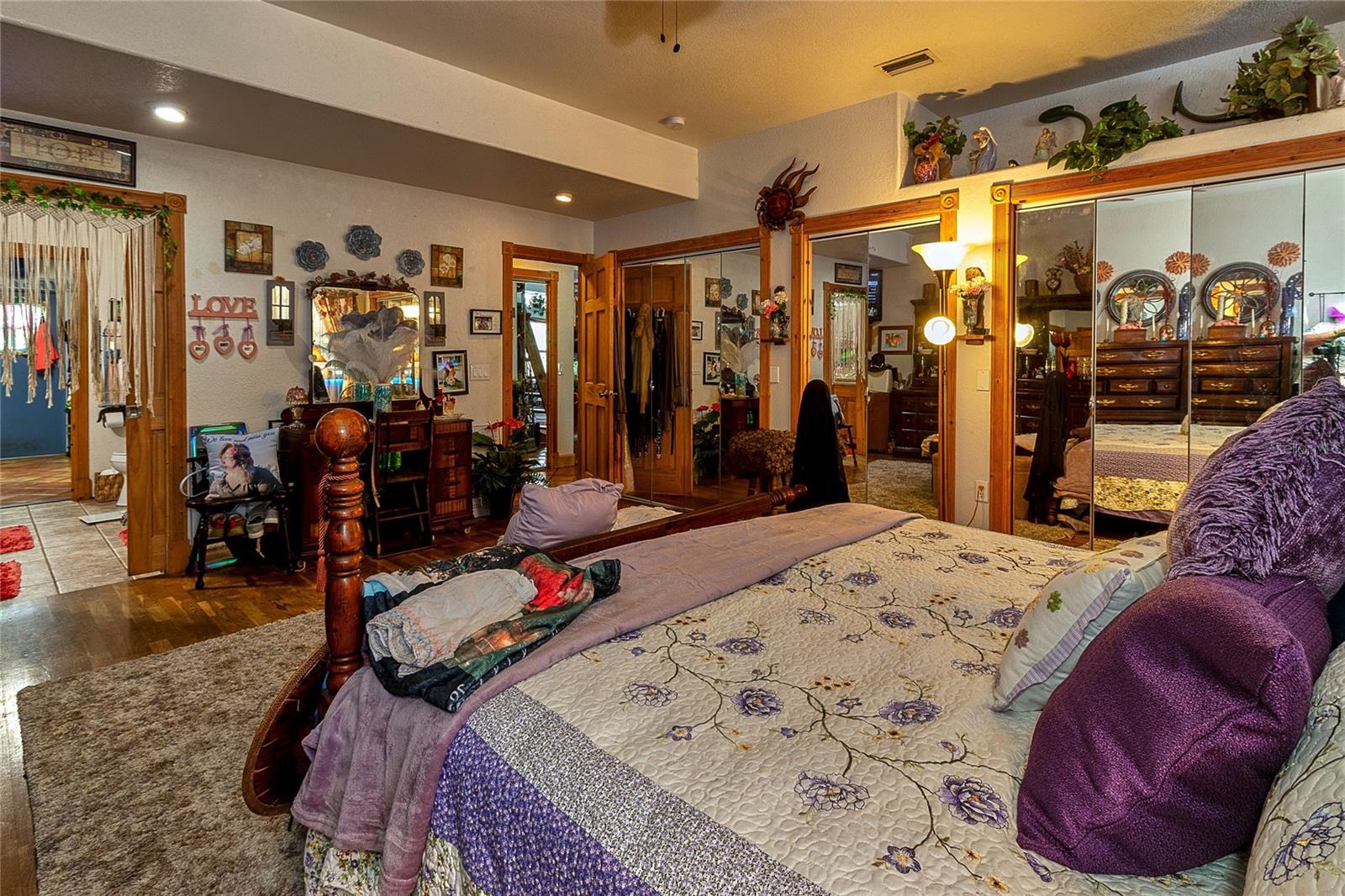 Image 25 of 71 For 15625 Olney Lane
