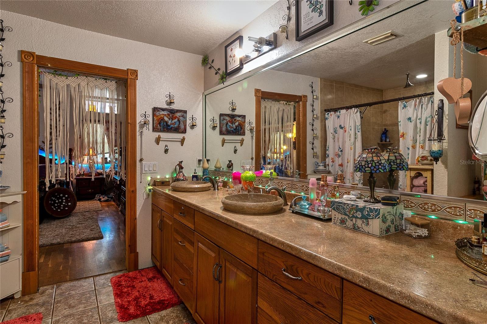 Image 28 of 71 For 15625 Olney Lane
