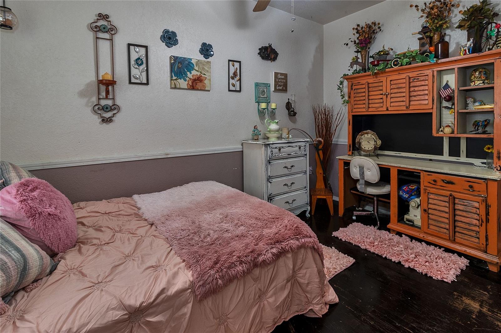 Image 37 of 71 For 15625 Olney Lane