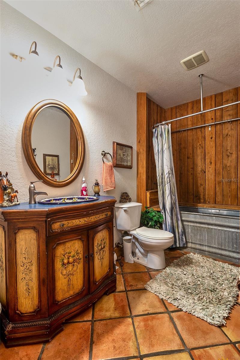 Image 39 of 71 For 15625 Olney Lane
