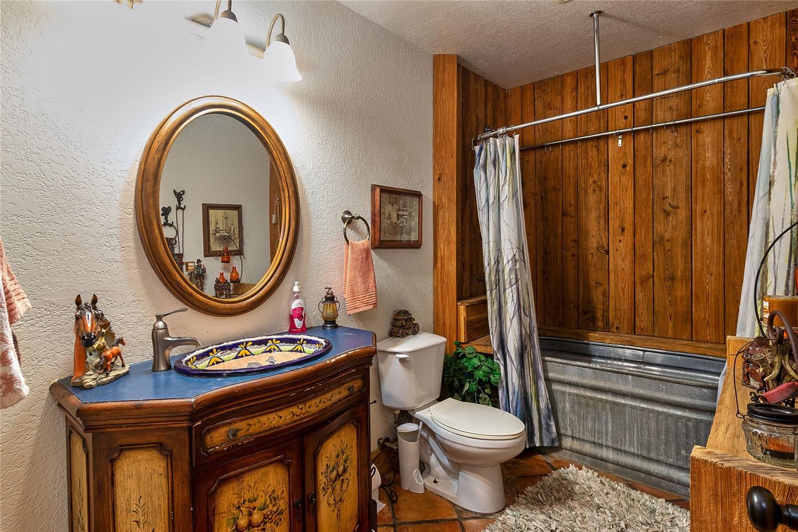 Image 40 of 71 For 15625 Olney Lane