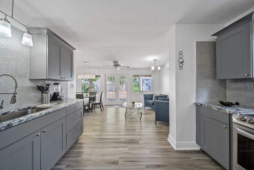 Image 10 of 22 For 12304 Woodleigh Avenue