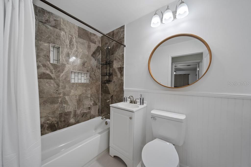 Image 19 of 22 For 12304 Woodleigh Avenue