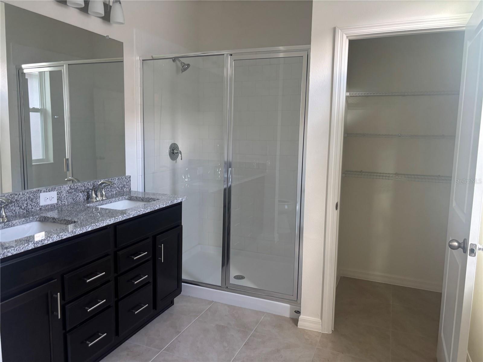 Image 6 of 6 For 8001 Lennox Loop