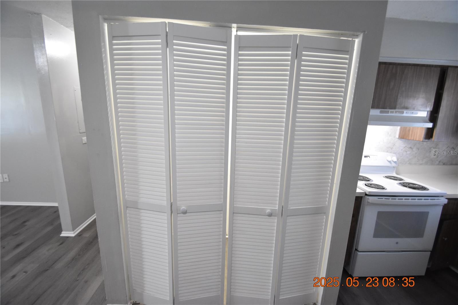 Image 10 of 20 For 10405 Arden Avenue A