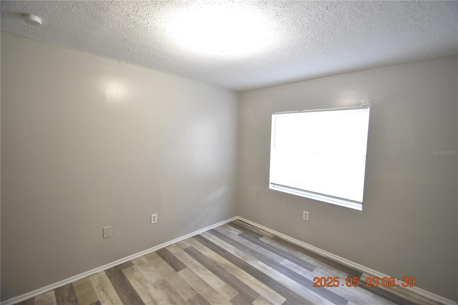 Image 16 of 20 For 10405 Arden Avenue A