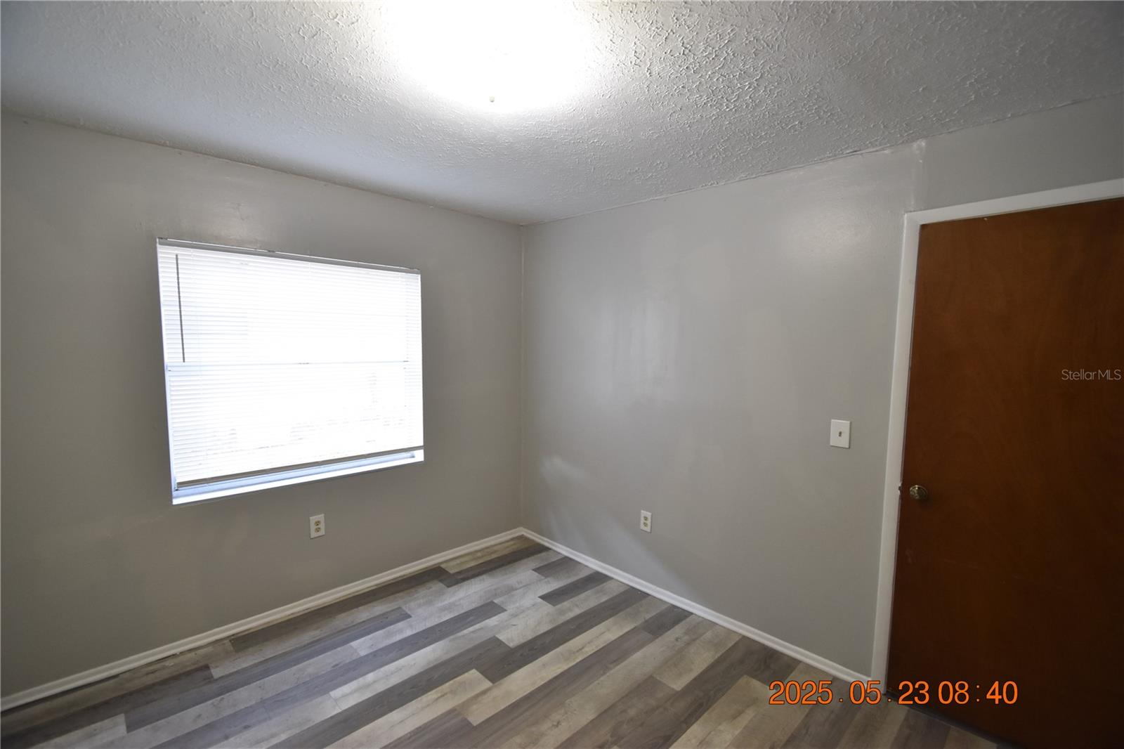 Image 17 of 20 For 10405 Arden Avenue A