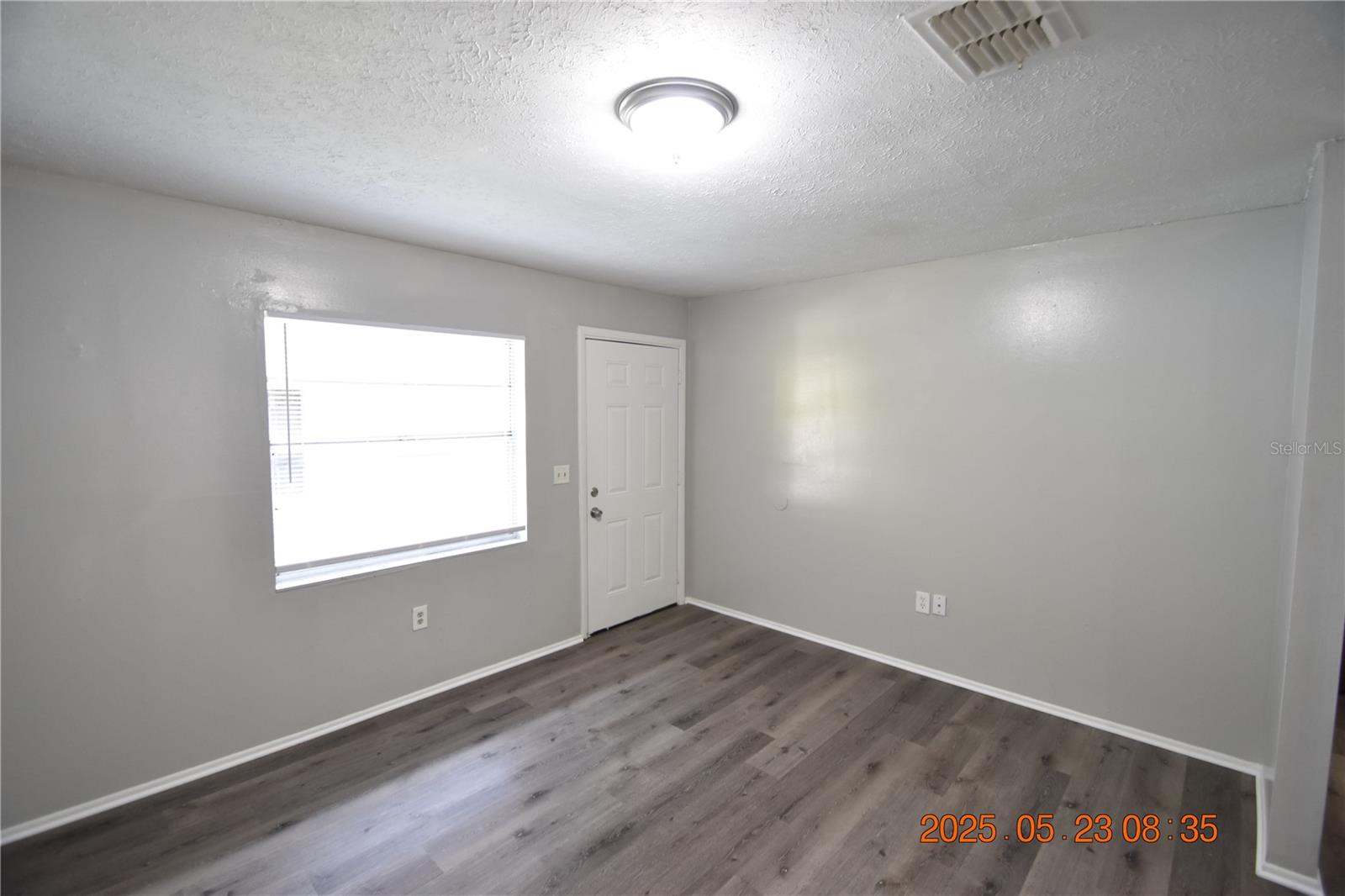 Image 8 of 20 For 10405 Arden Avenue A