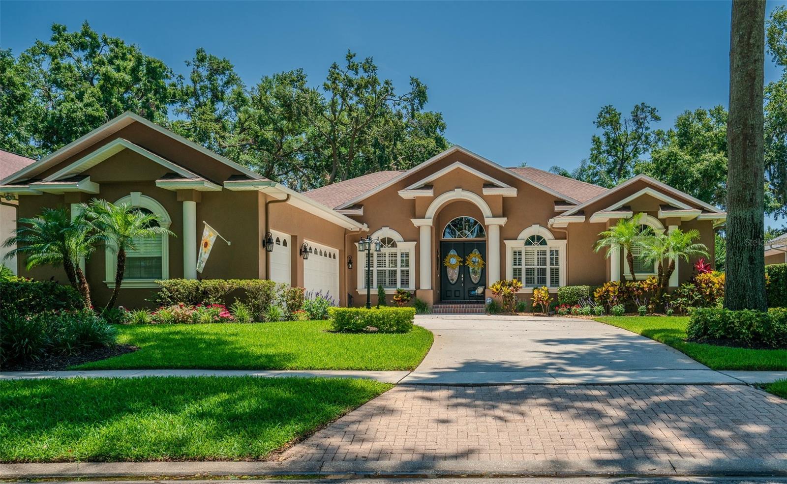 Details for 2417 Valrico Forest Drive, VALRICO, FL 33594