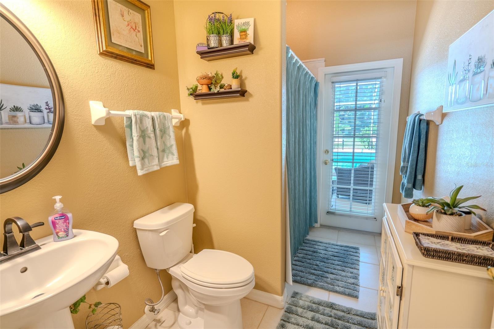 Image 15 of 29 For 2417 Valrico Forest Drive