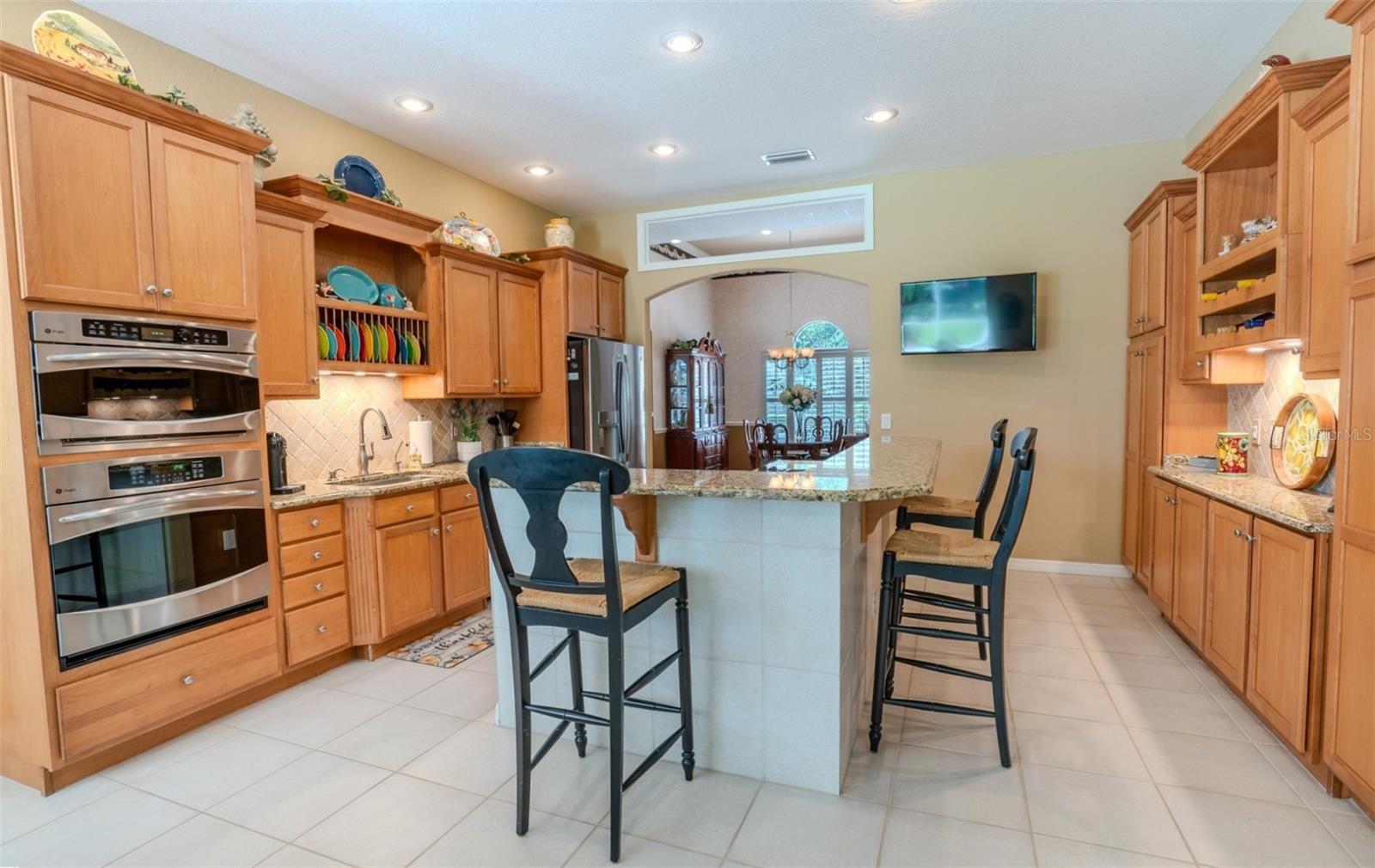 Image 7 of 29 For 2417 Valrico Forest Drive