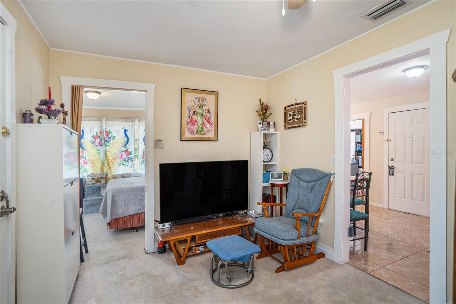Listing photo id 6 for 3405 Diana Street