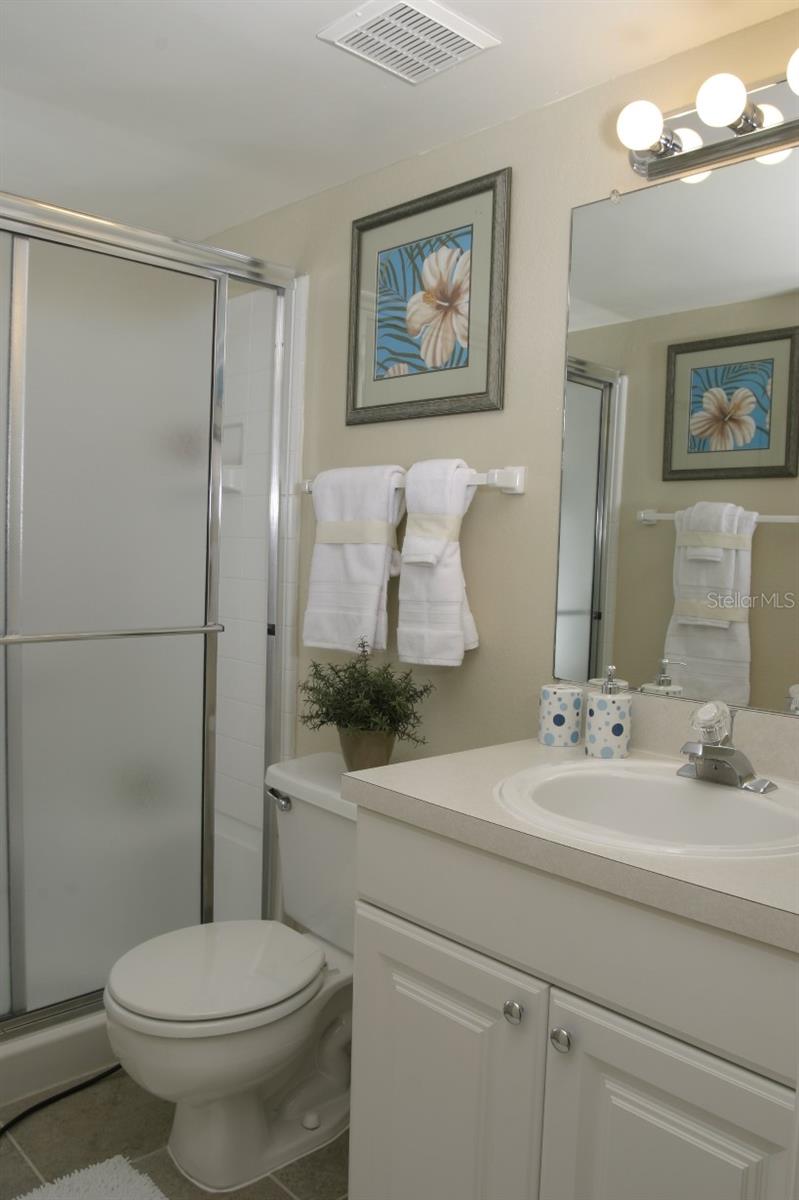 Image 17 of 29 For 2690 Coral Landings Boulevard 634