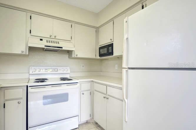 Image 18 of 29 For 2690 Coral Landings Boulevard 634