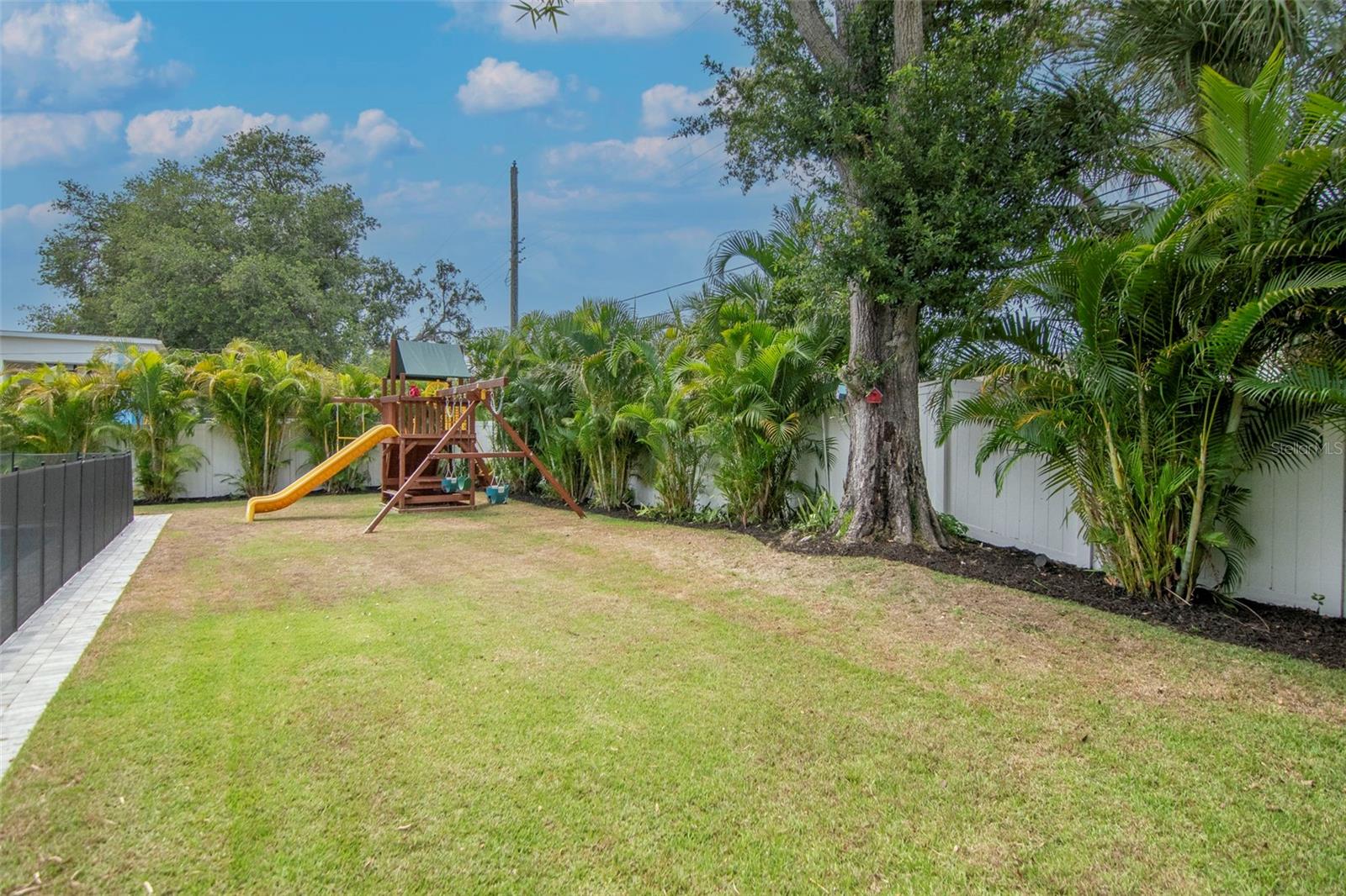 Image 32 of 35 For 4111 Swann Avenue