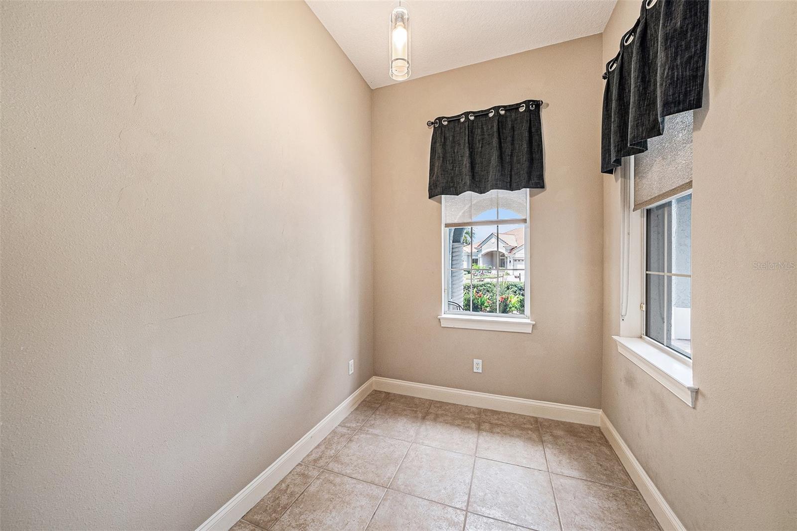 Image 23 of 31 For 10645 Ruffino Court