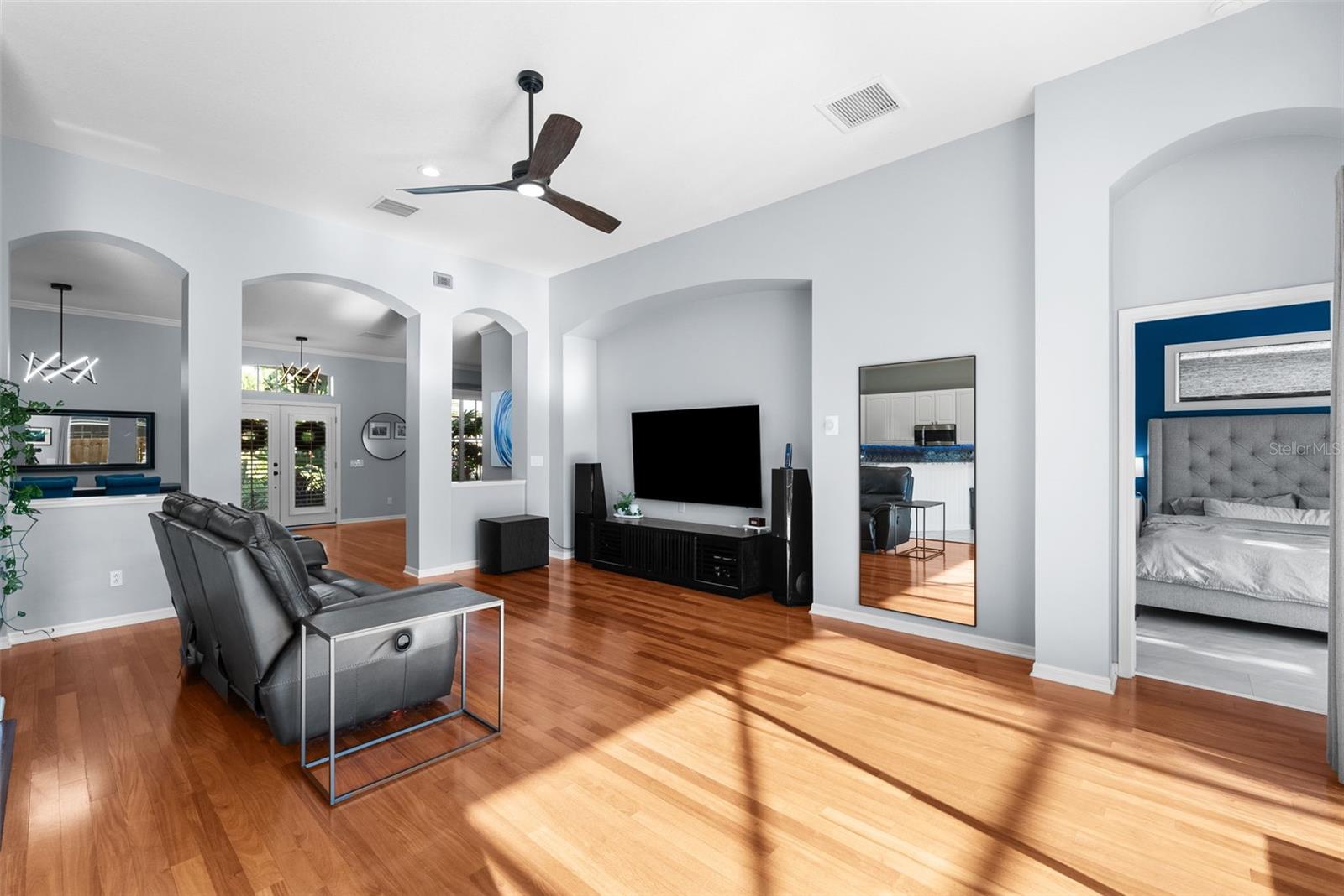 Image 13 of 70 For 10516 Gretna Green Drive