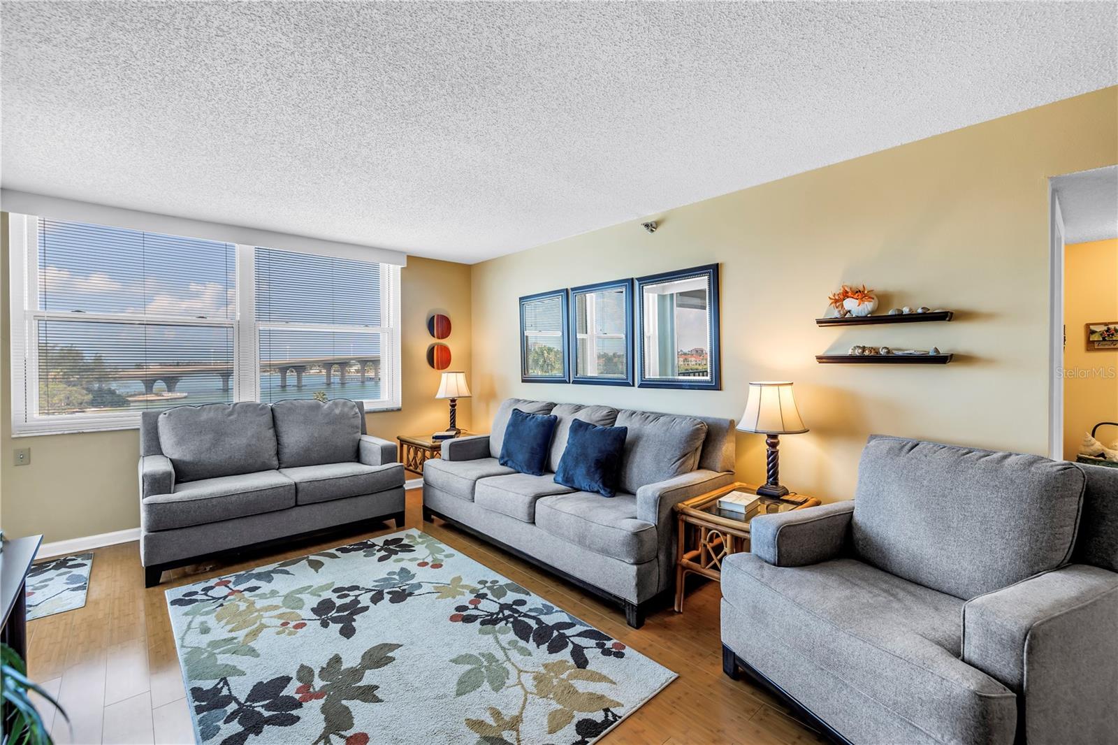 Image 11 of 36 For 6265 Sun Boulevard 605