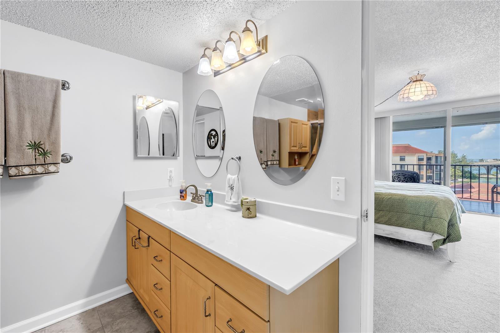 Image 20 of 36 For 6265 Sun Boulevard 605