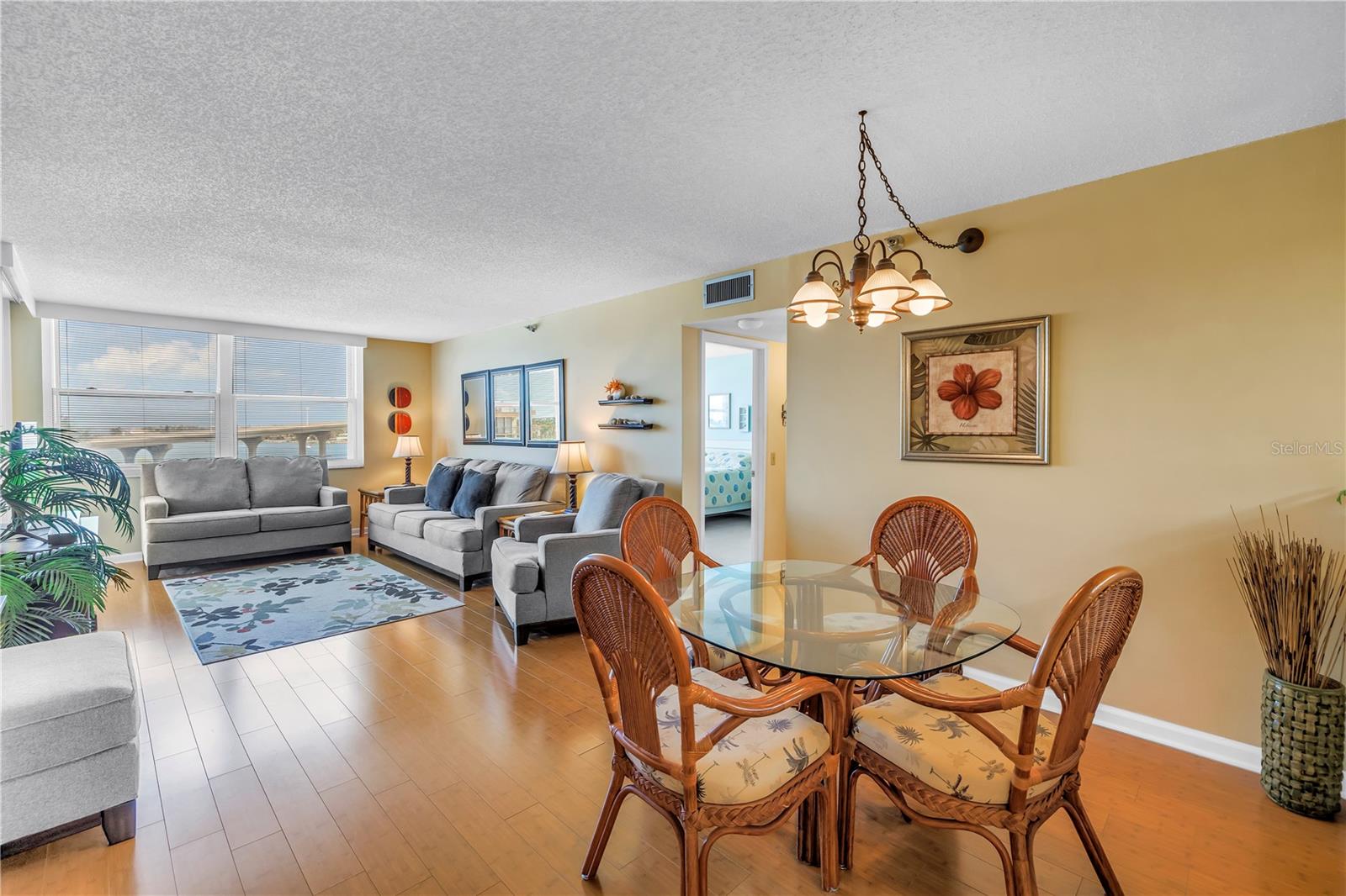 Image 9 of 36 For 6265 Sun Boulevard 605