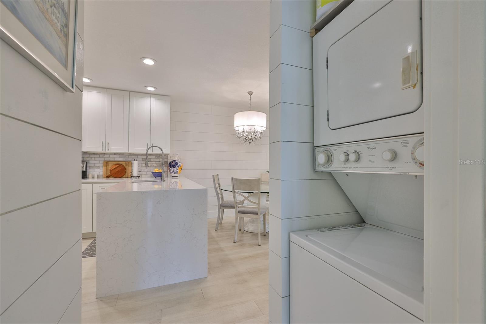 Listing photo id 9 for 230 Medallion Boulevard F