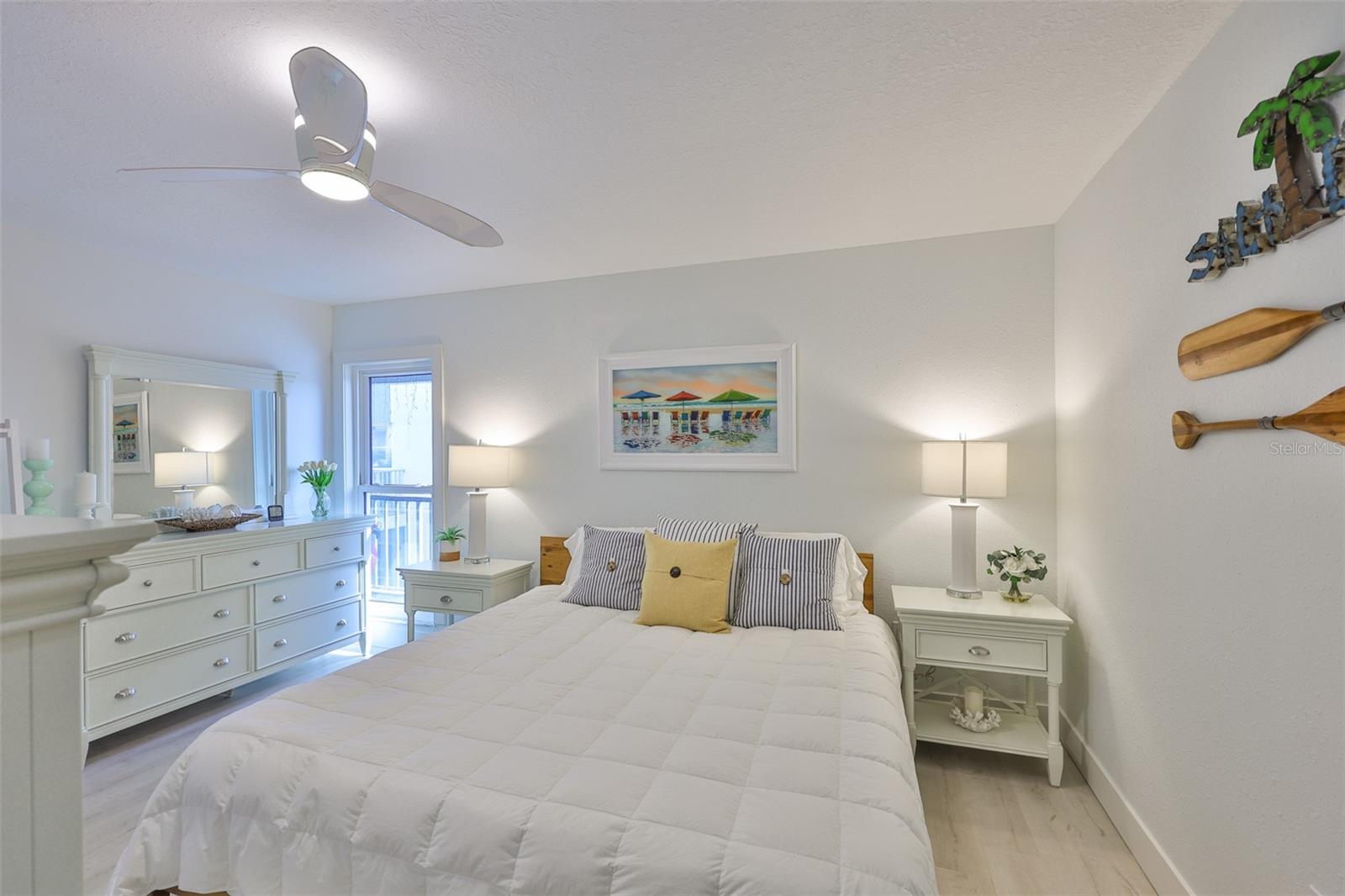 Listing photo id 18 for 230 Medallion Boulevard F