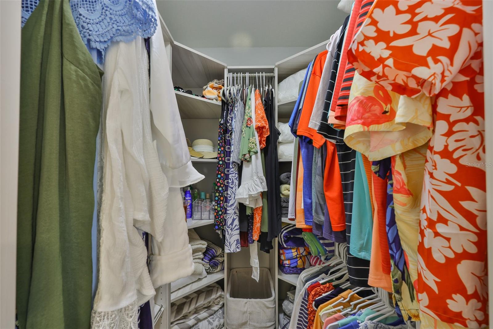 Listing photo id 20 for 230 Medallion Boulevard F