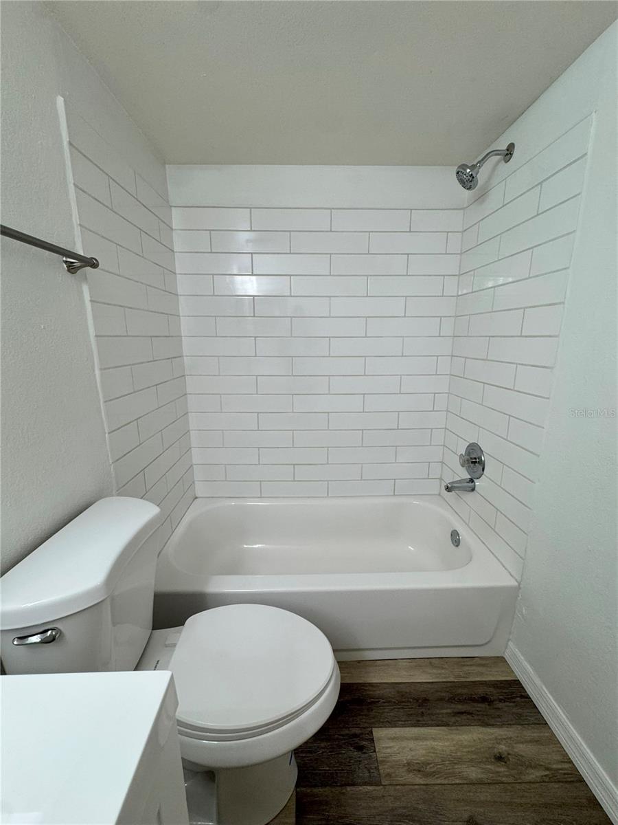 Image 10 of 20 For 2690 Coral Landings Boulevard 217