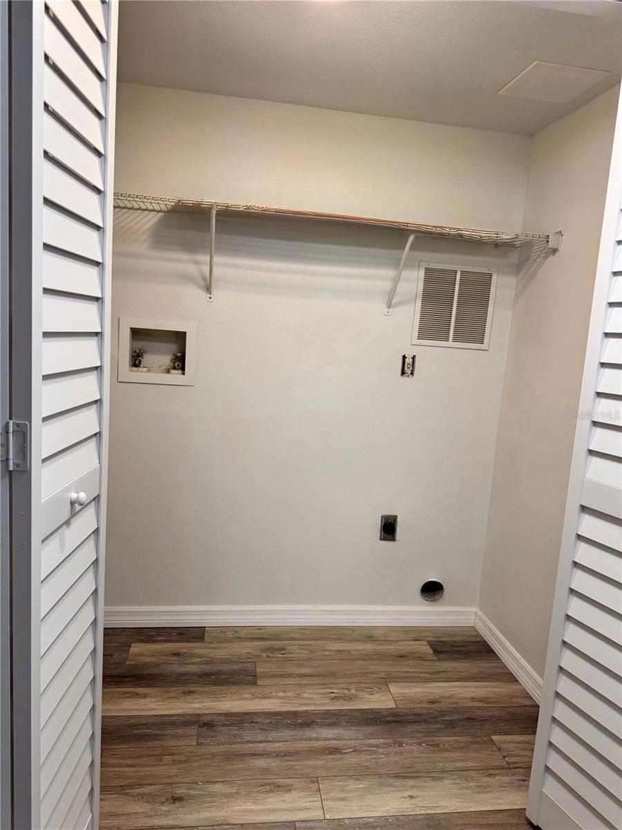 Image 8 of 20 For 2690 Coral Landings Boulevard 217