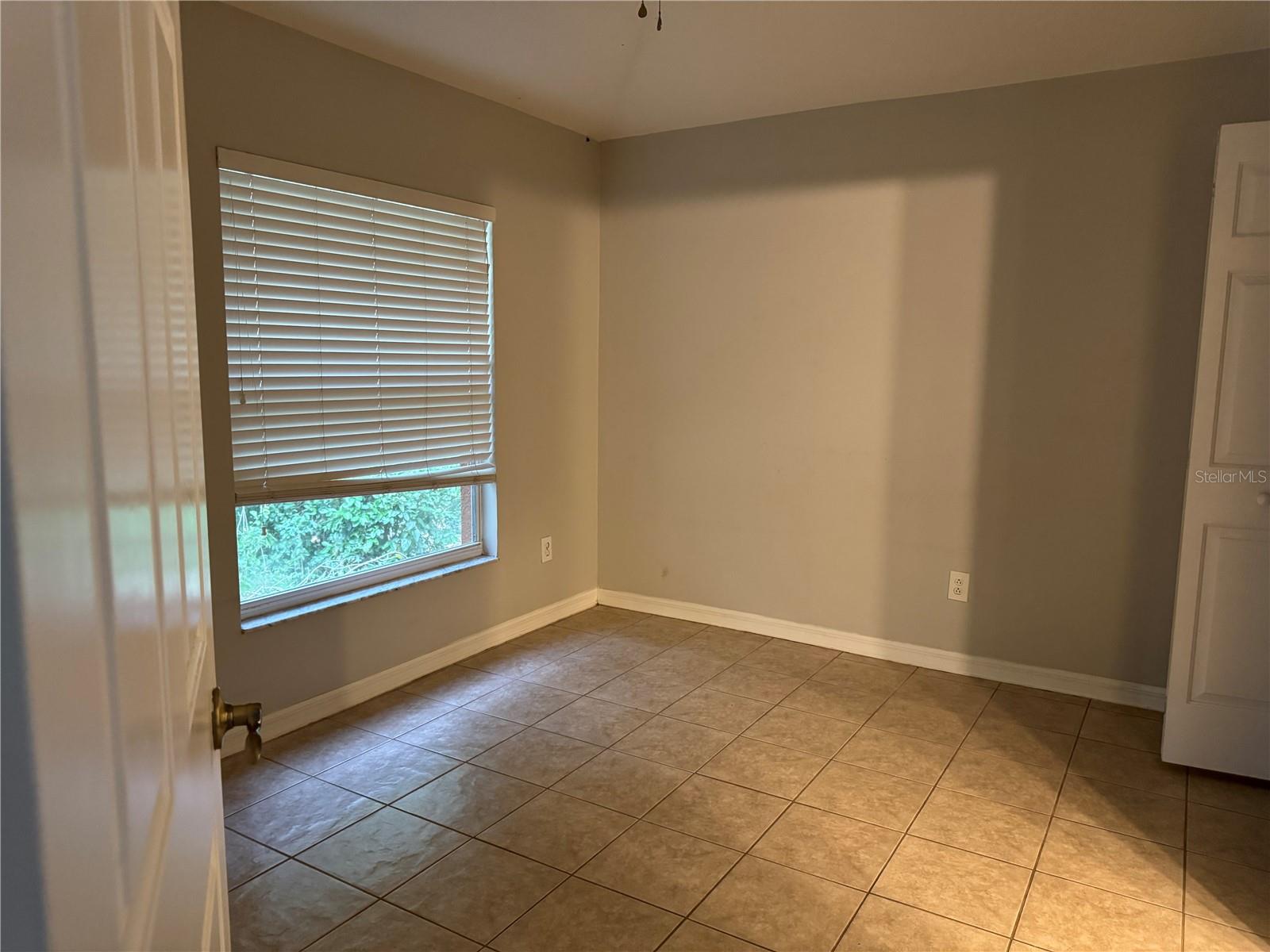 Image 5 of 9 For 10457 Canary Isle Drive