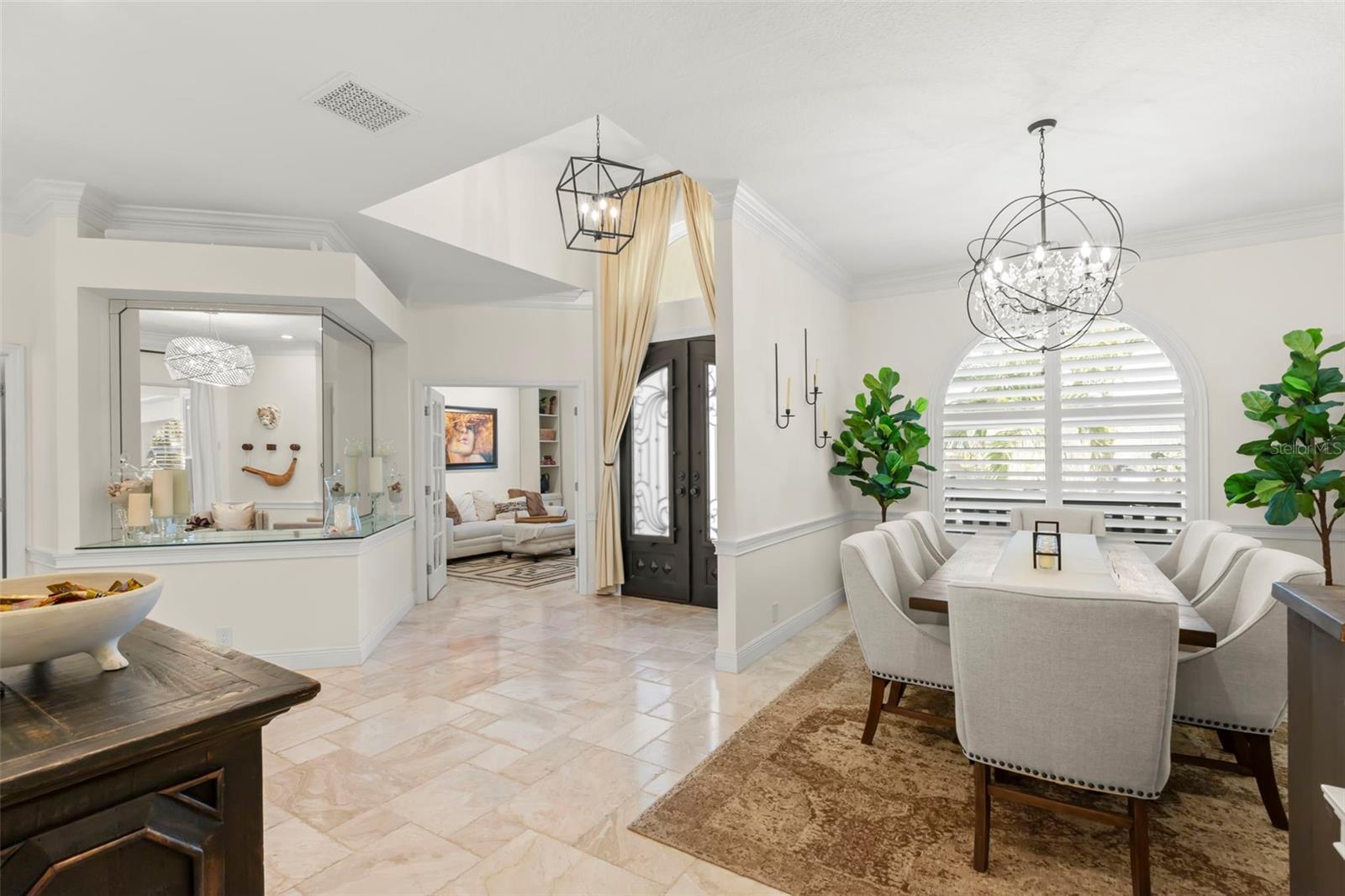Listing photo id 10 for 703 Monte Cristo Boulevard
