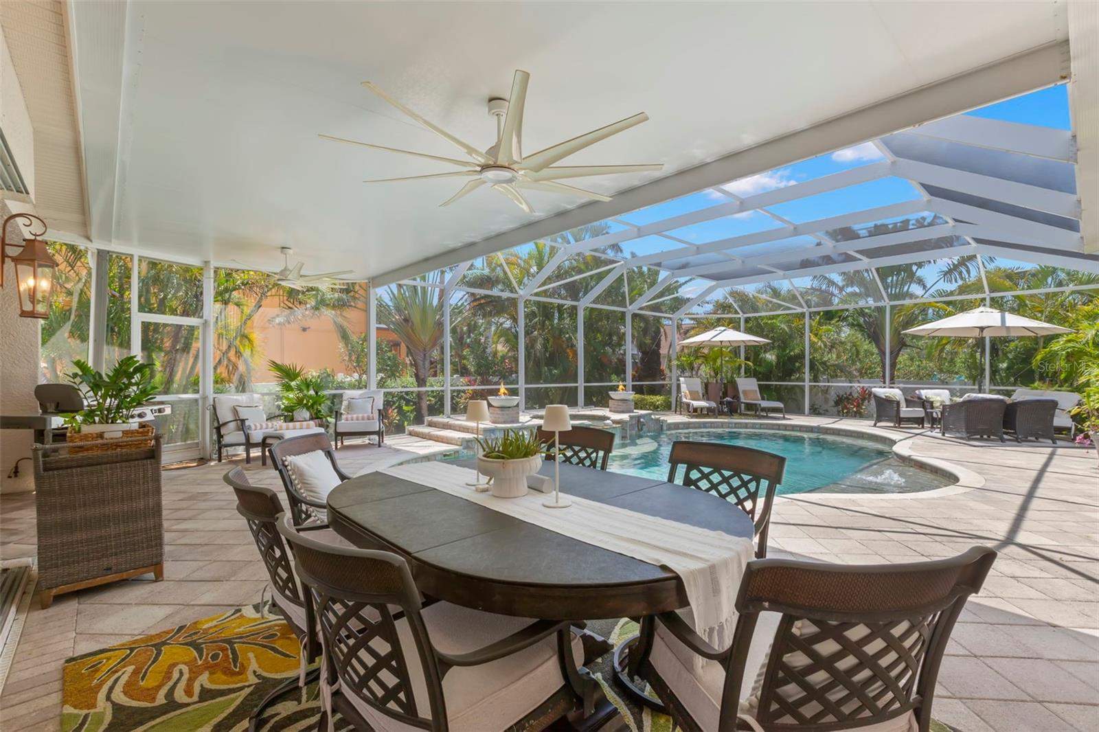 Listing photo id 12 for 703 Monte Cristo Boulevard