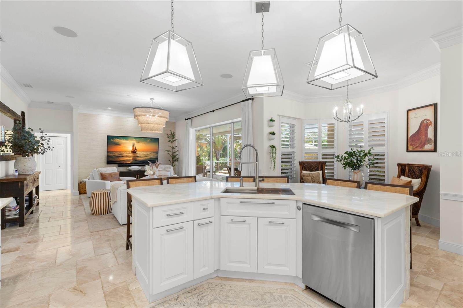 Listing photo id 17 for 703 Monte Cristo Boulevard