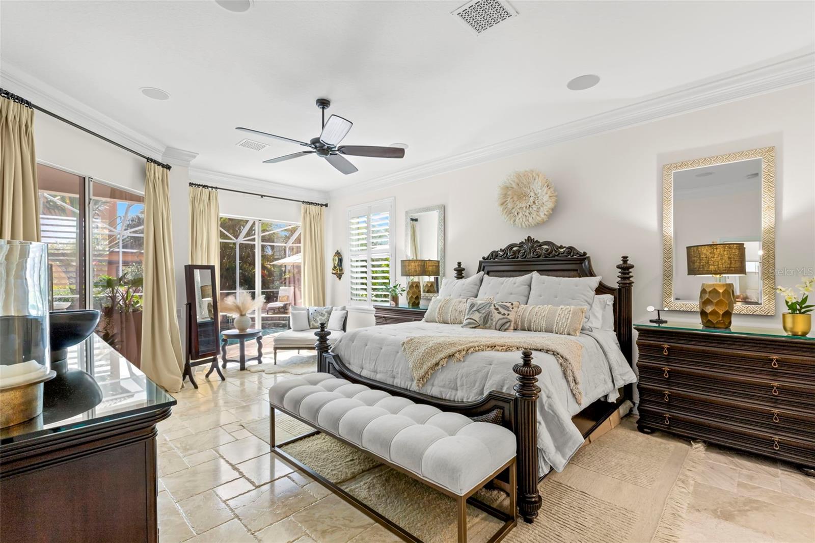 Listing photo id 24 for 703 Monte Cristo Boulevard