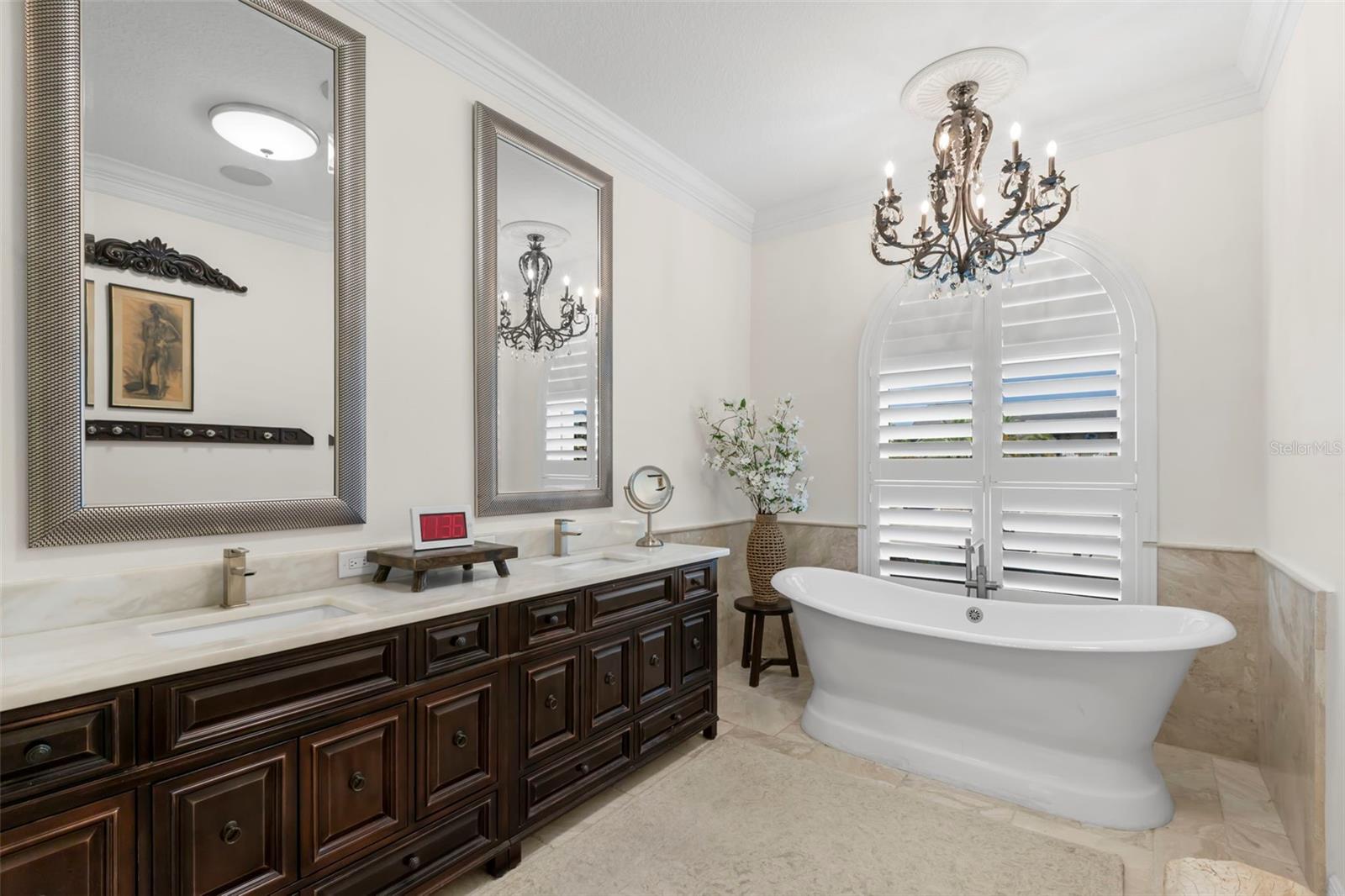 Listing photo id 28 for 703 Monte Cristo Boulevard
