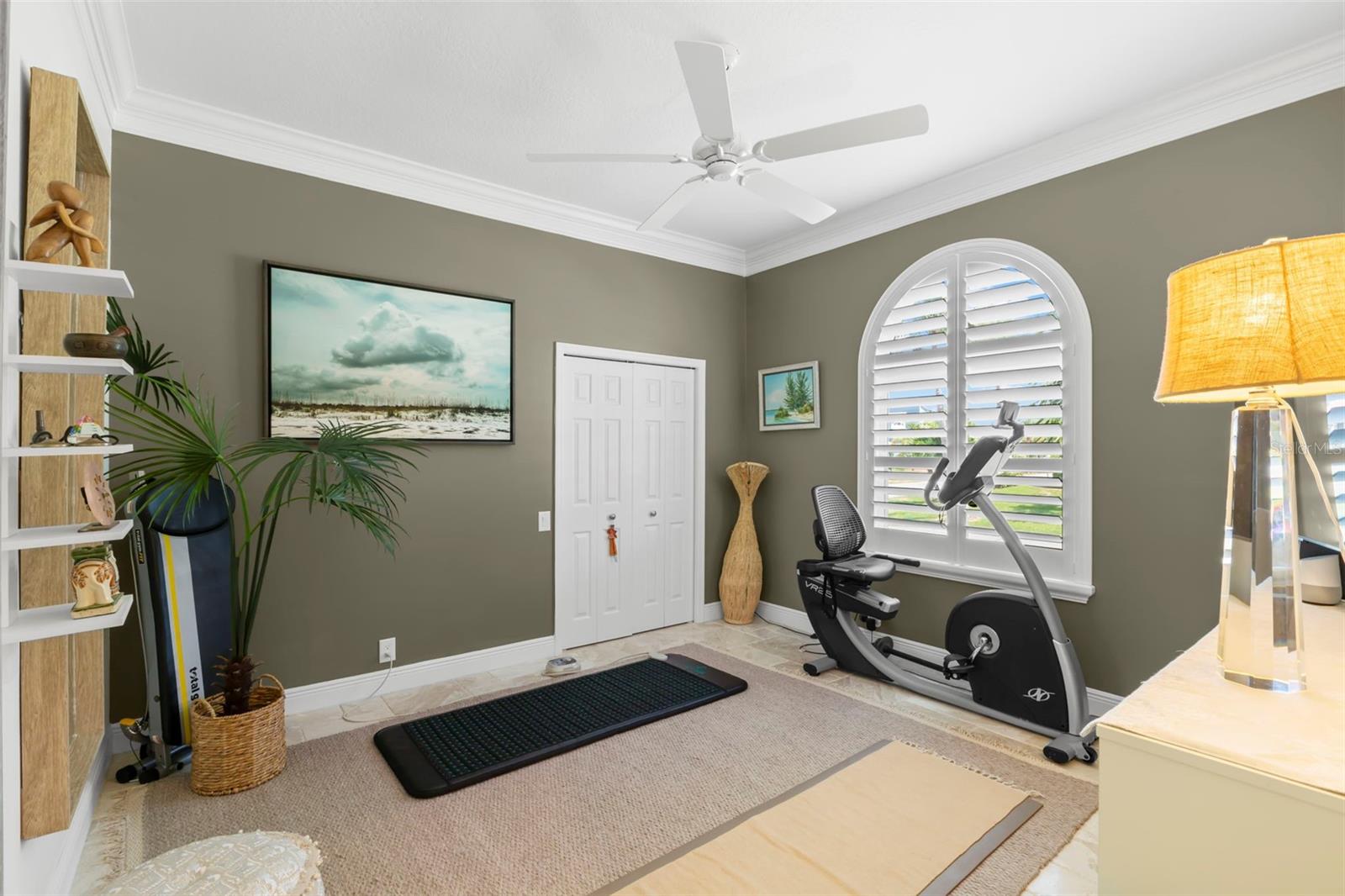 Listing photo id 35 for 703 Monte Cristo Boulevard