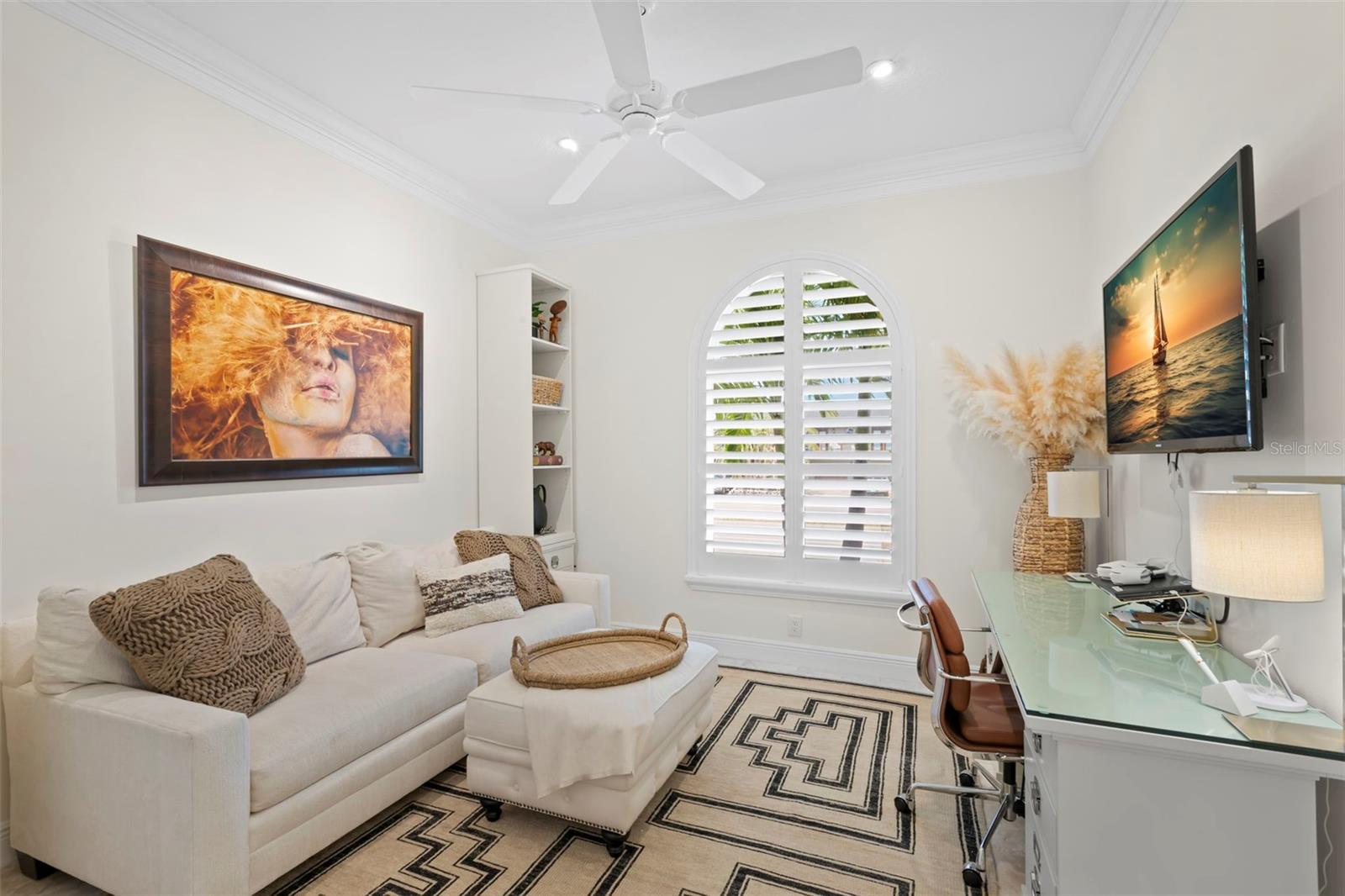 Listing photo id 40 for 703 Monte Cristo Boulevard