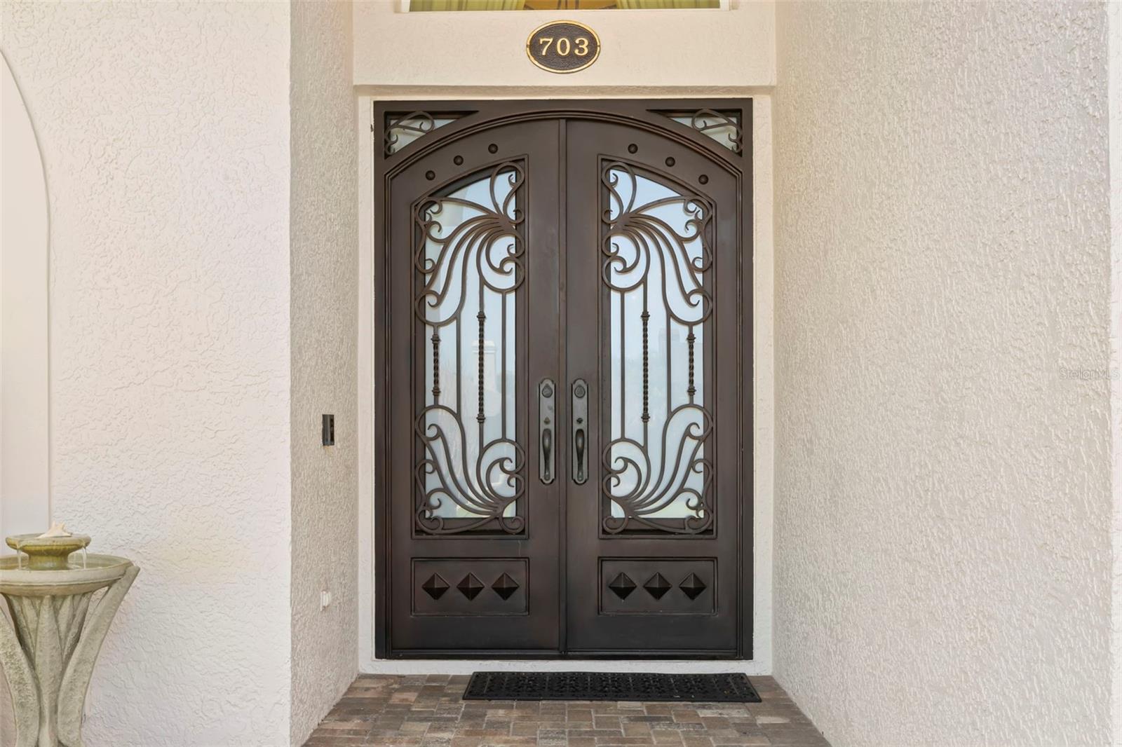 Listing photo id 44 for 703 Monte Cristo Boulevard
