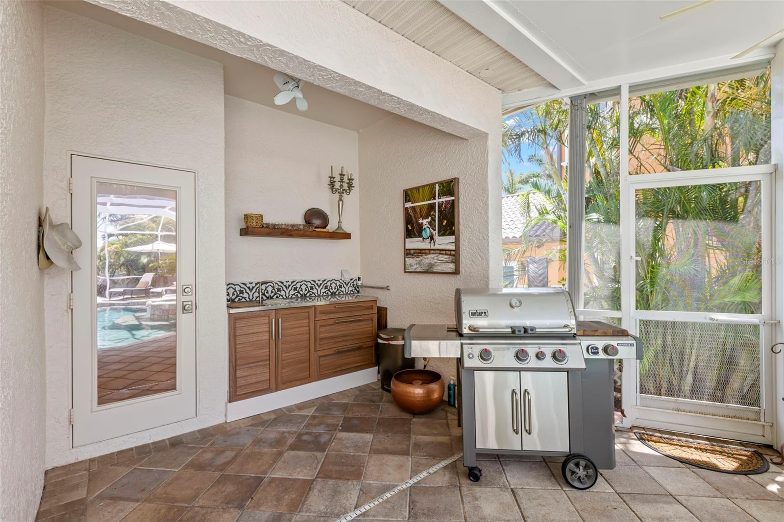 Listing photo id 46 for 703 Monte Cristo Boulevard
