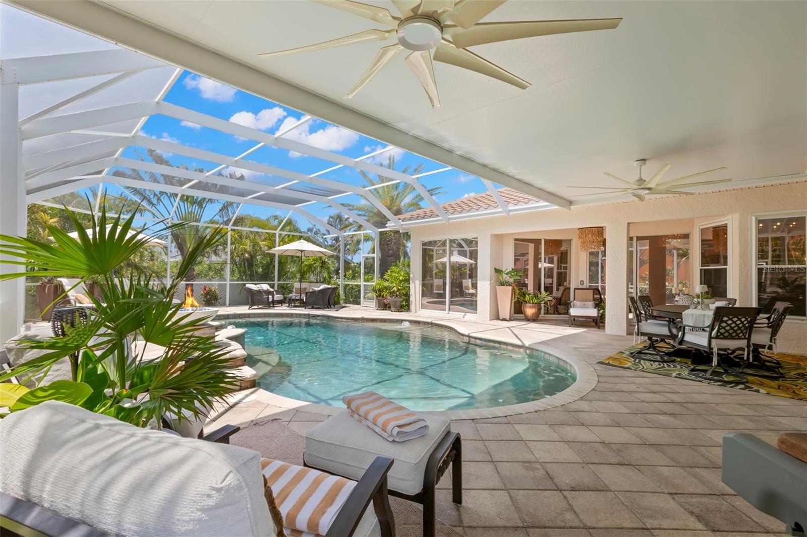 Listing photo id 55 for 703 Monte Cristo Boulevard