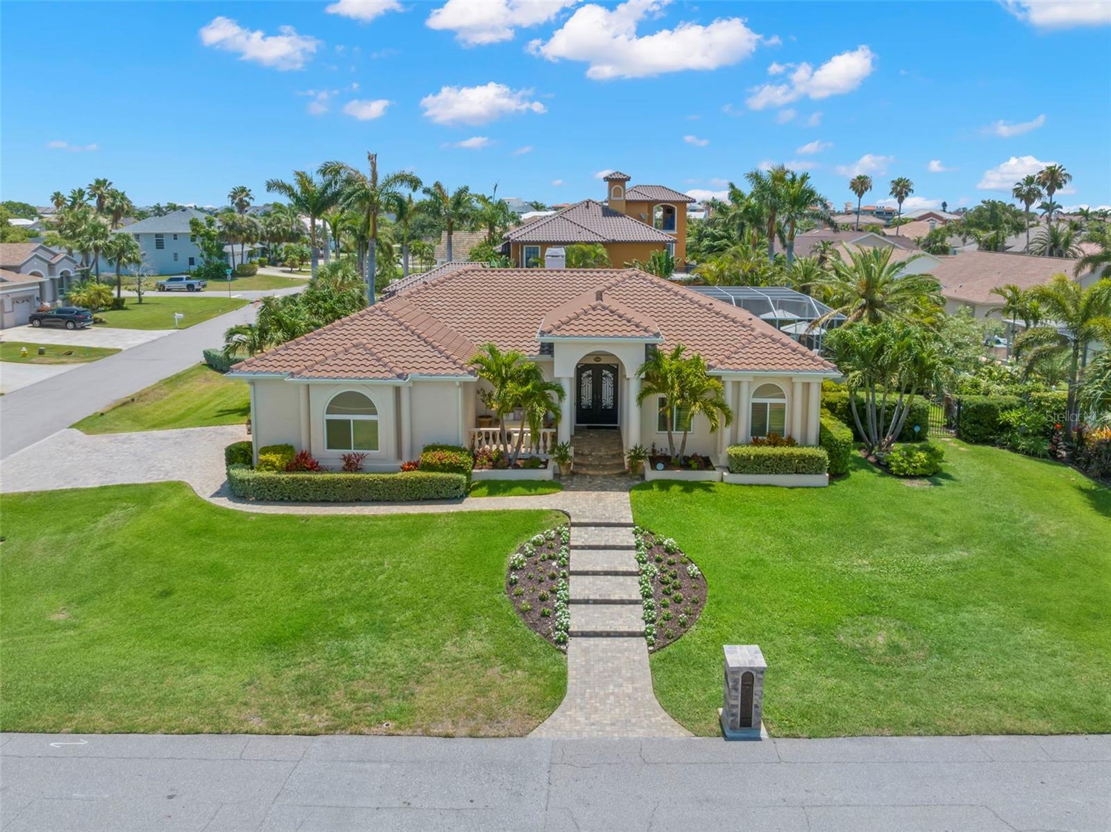 Listing photo id 66 for 703 Monte Cristo Boulevard