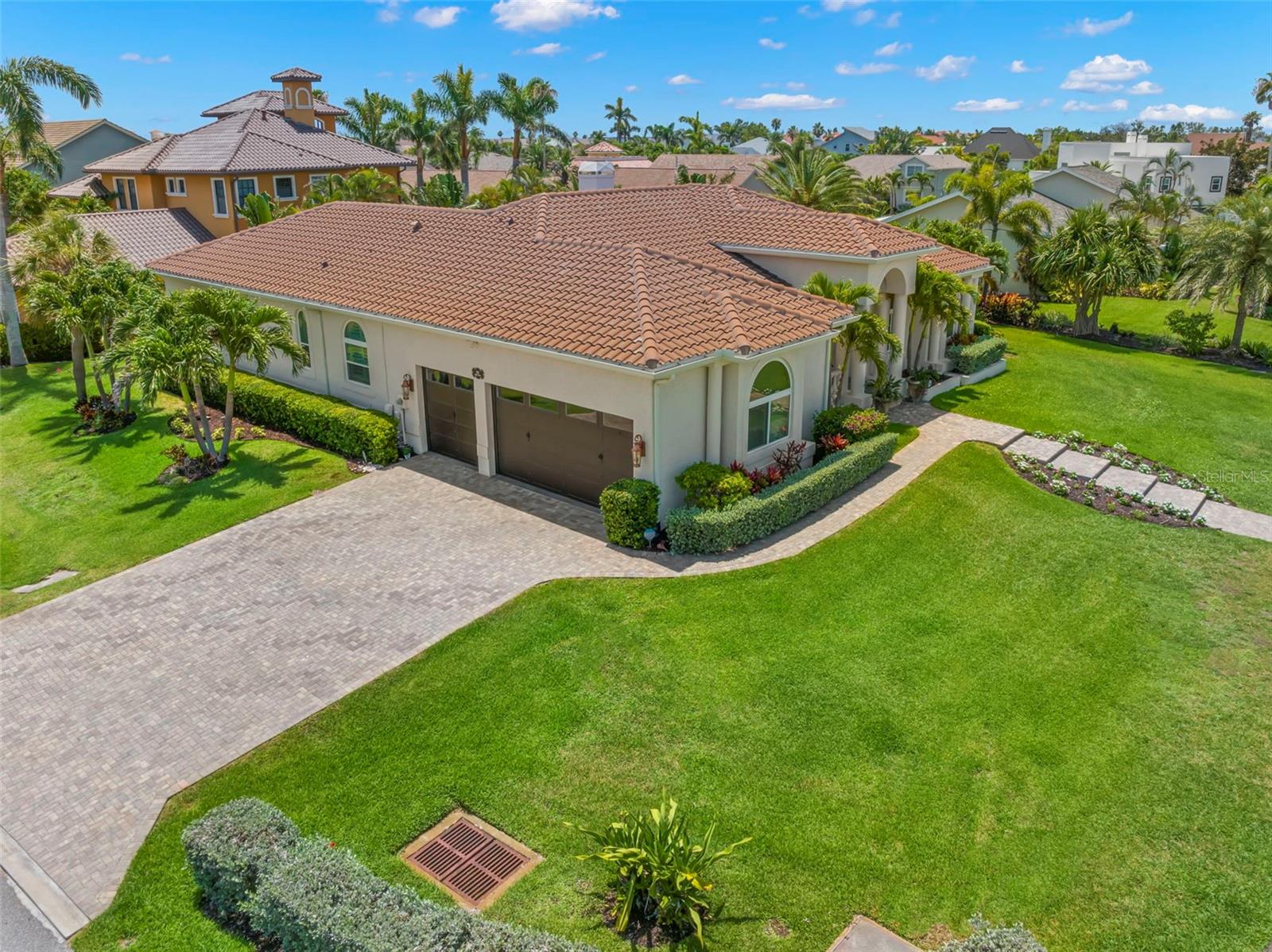 Listing photo id 68 for 703 Monte Cristo Boulevard