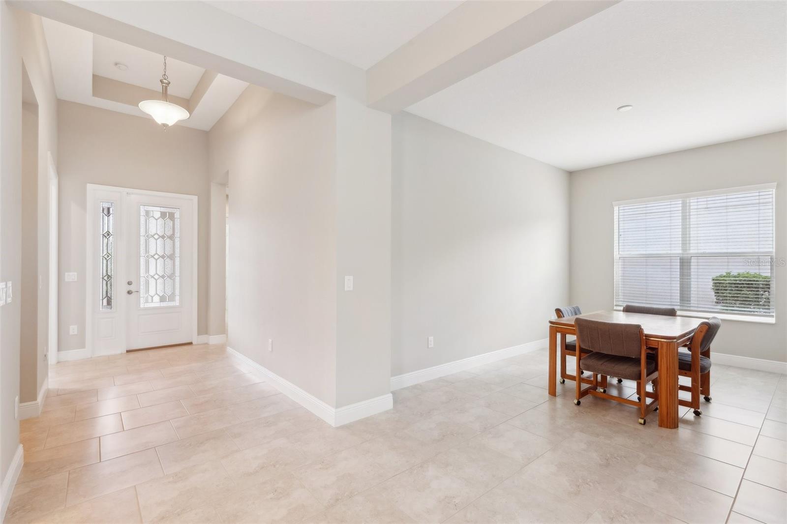 Image 11 of 44 For 30764 Lindentree Drive