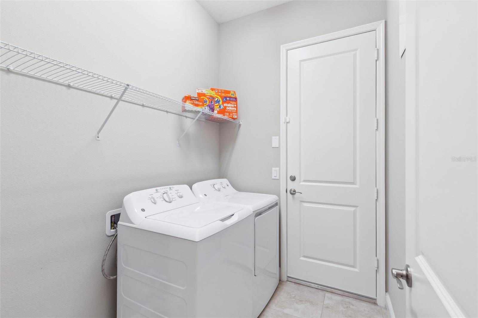 Image 15 of 44 For 30764 Lindentree Drive