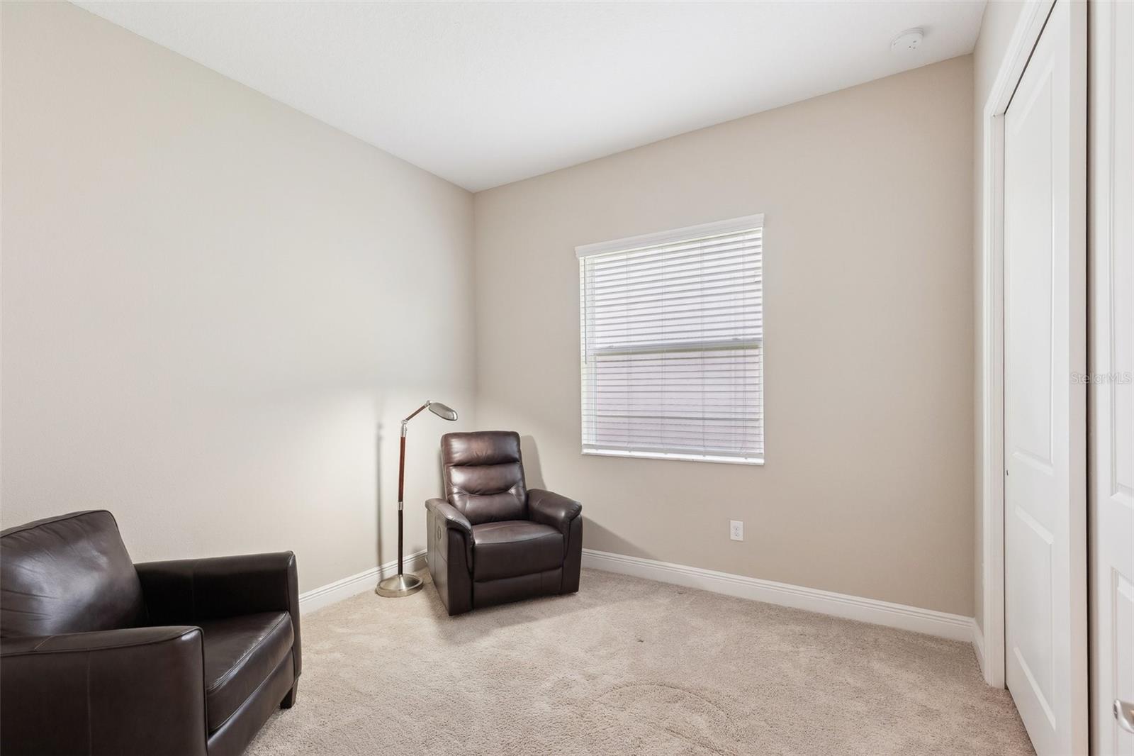 Image 16 of 44 For 30764 Lindentree Drive