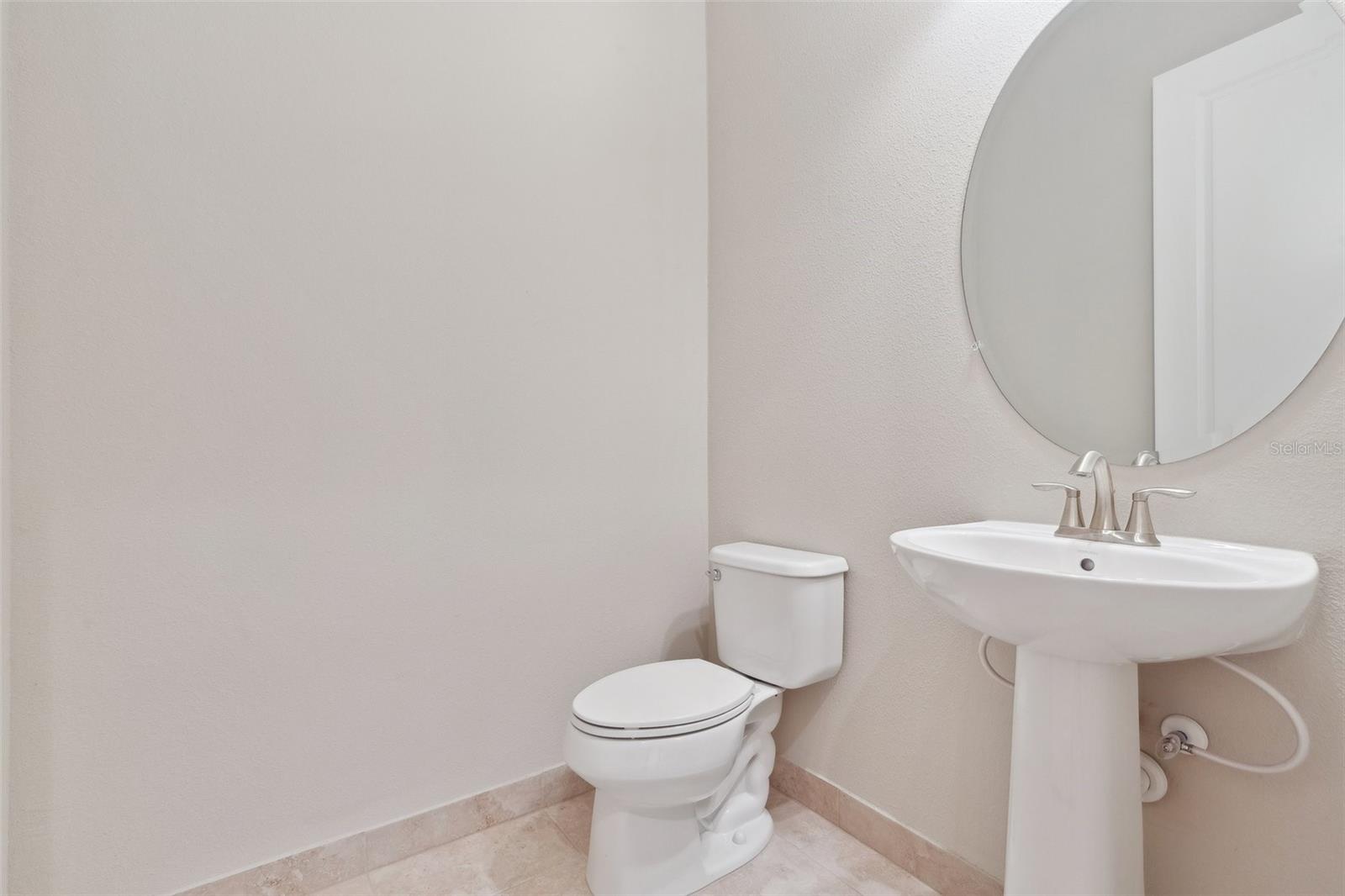 Image 21 of 44 For 30764 Lindentree Drive