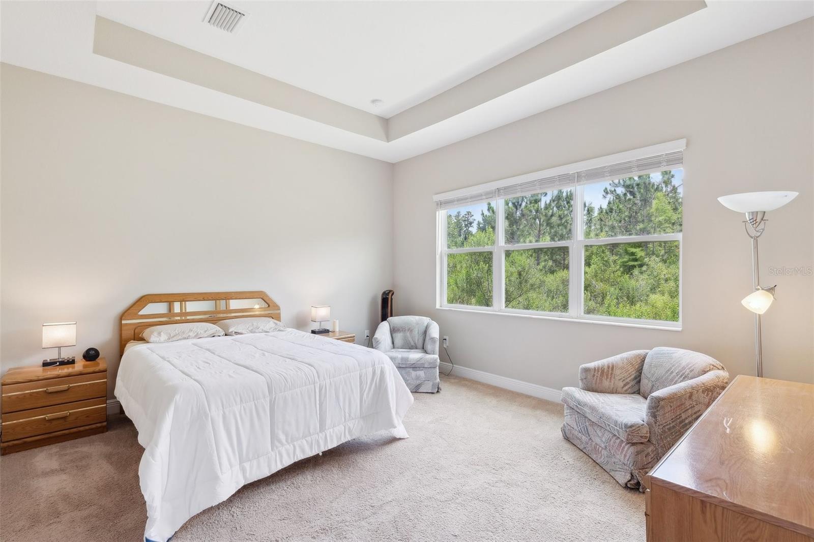 Image 23 of 44 For 30764 Lindentree Drive