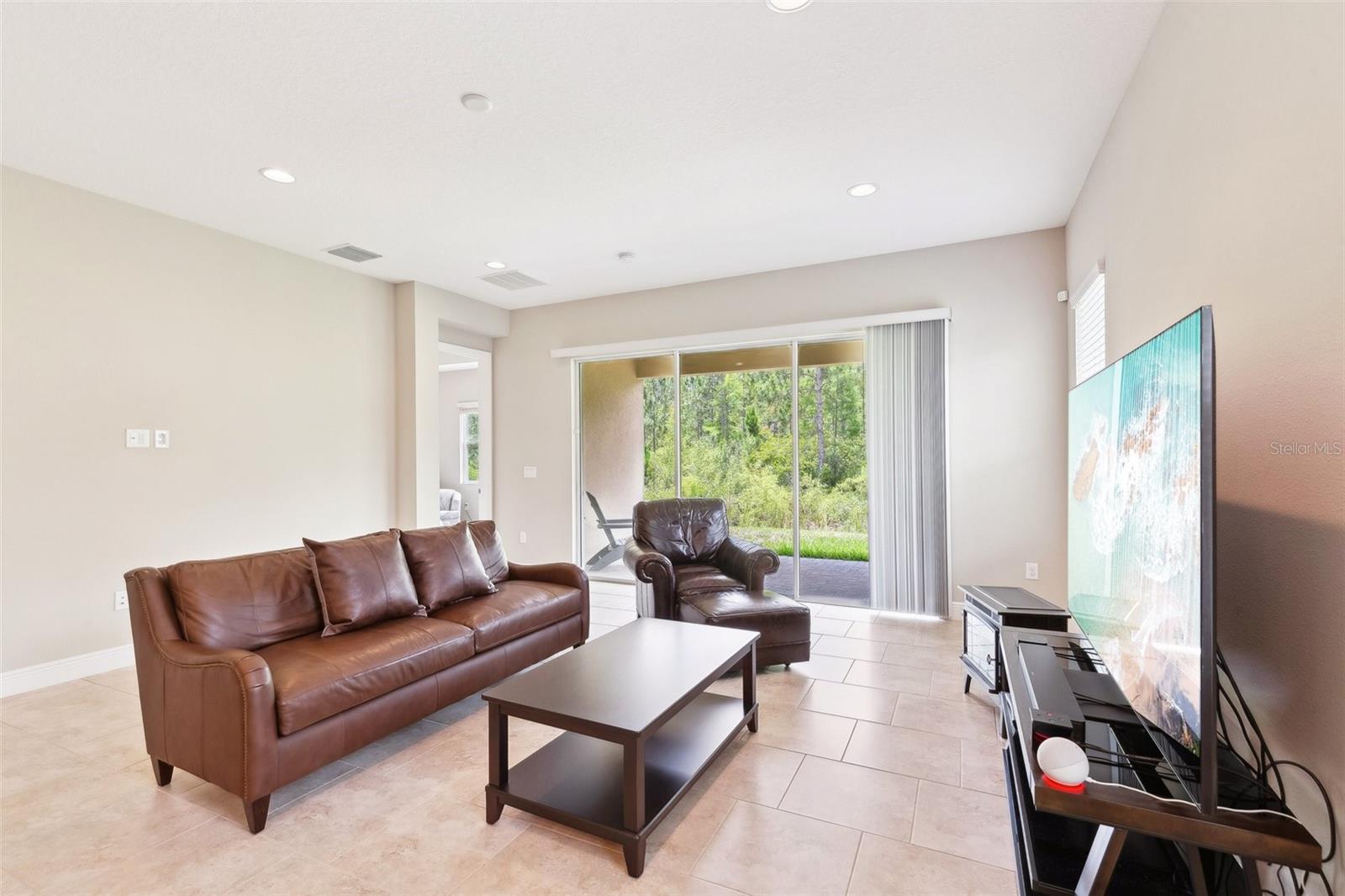 Image 5 of 44 For 30764 Lindentree Drive